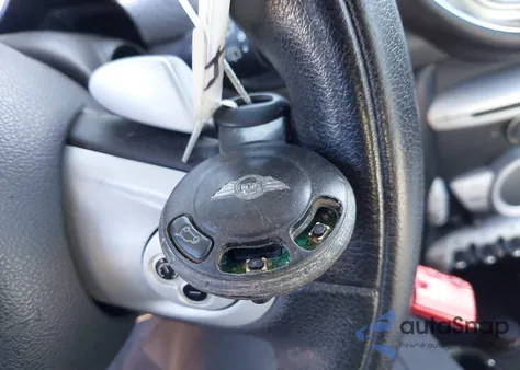 2008 Mini Cooper S Clubman из США, поврежденный, VIN WMWMM33518TP87059